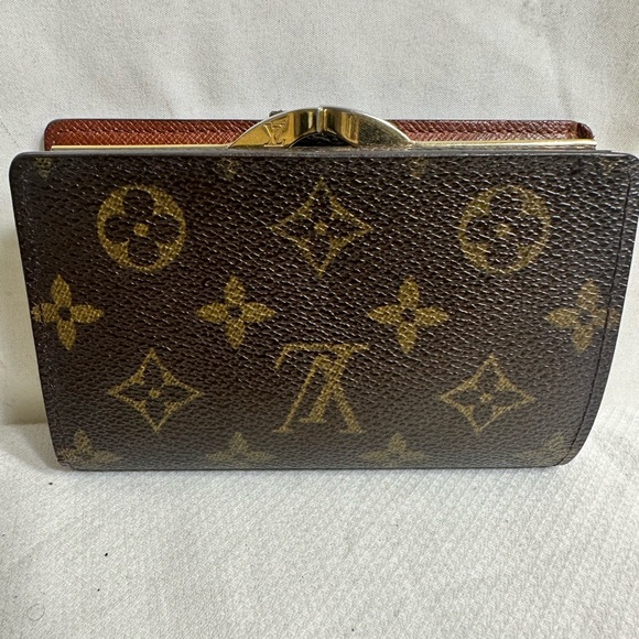 Louis Vuitton Handbags - Louis Vuitton Wallet